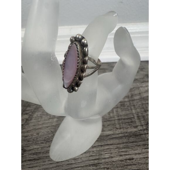 Long Native American Indian Mother of Pearl Sterling Silver Ring Size 6 MOP - Picture 2 of 8